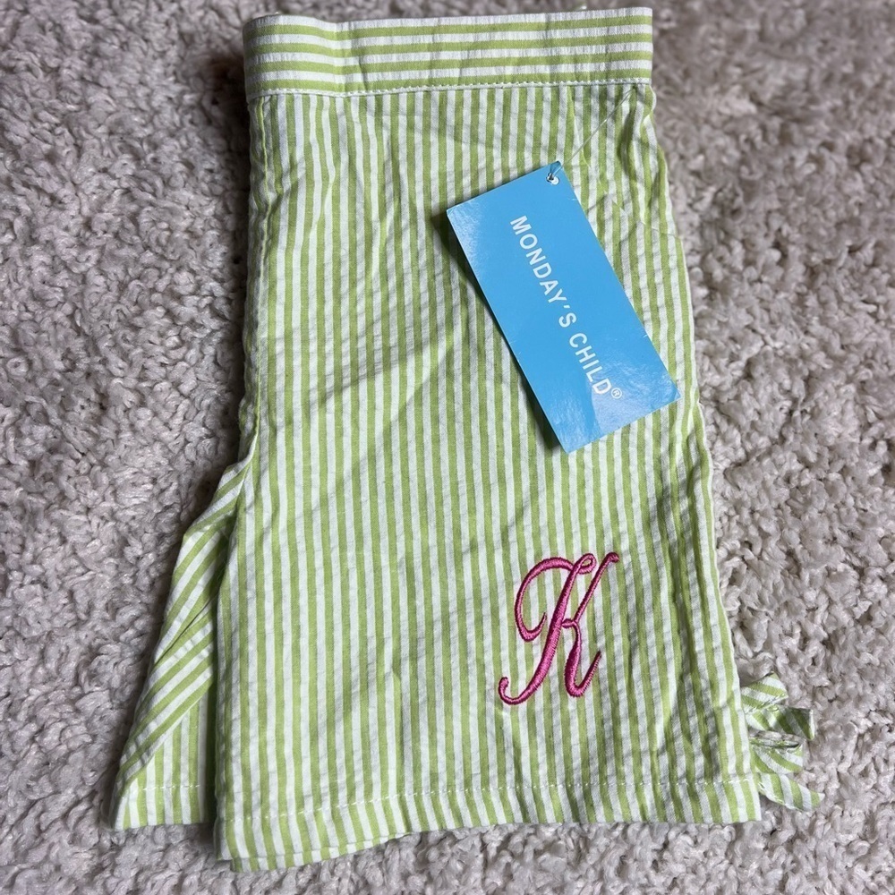MONDAYS CHILD GIRLS SEERSUCKER SHORTS WITH INITIAL K MONOGRAM SZ 6X NWT - Picture 2 of 13